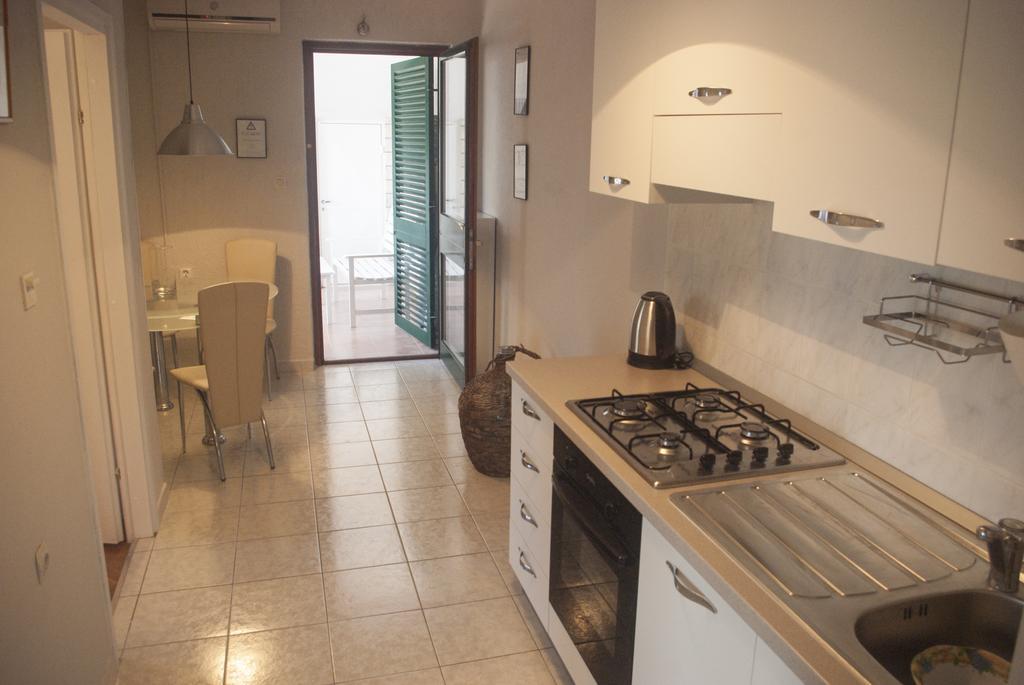 Apartments Vongula 特罗吉尔 外观 照片